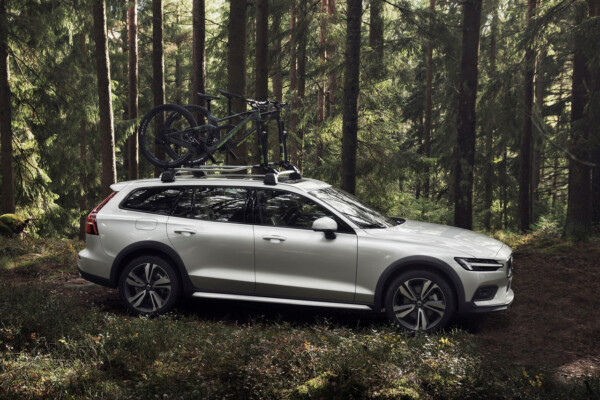 Seitenansicht des Volvo V60 Cross Country