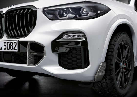 Front des BMW X5 mit M Performance Parts