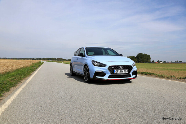 Hyundai i30 N Performance schräg vorn rechts