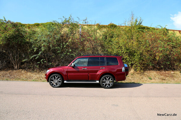 Mitsubishi Pajero Seite