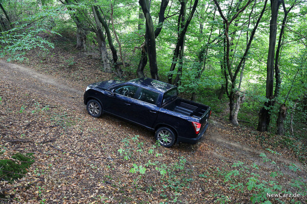 Ssang Yong Musso Waldweg