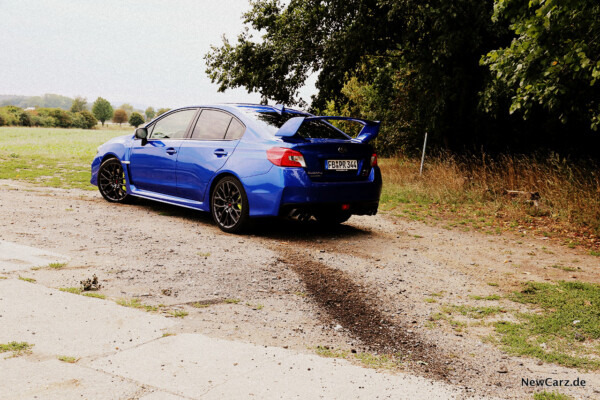 Subaru WRX STi schräg hinten