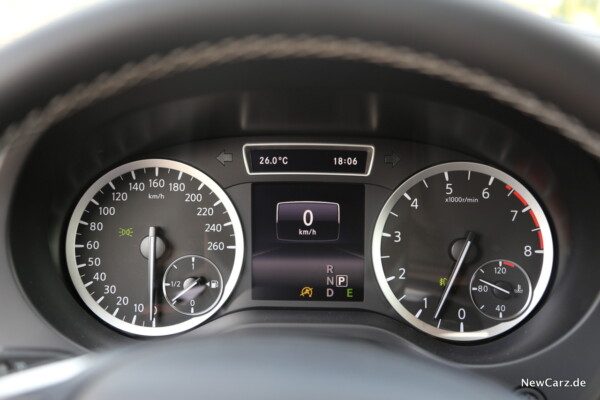 Infiniti QX30 Cockpit