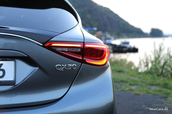 Infiniti QX30 Heckleuchte