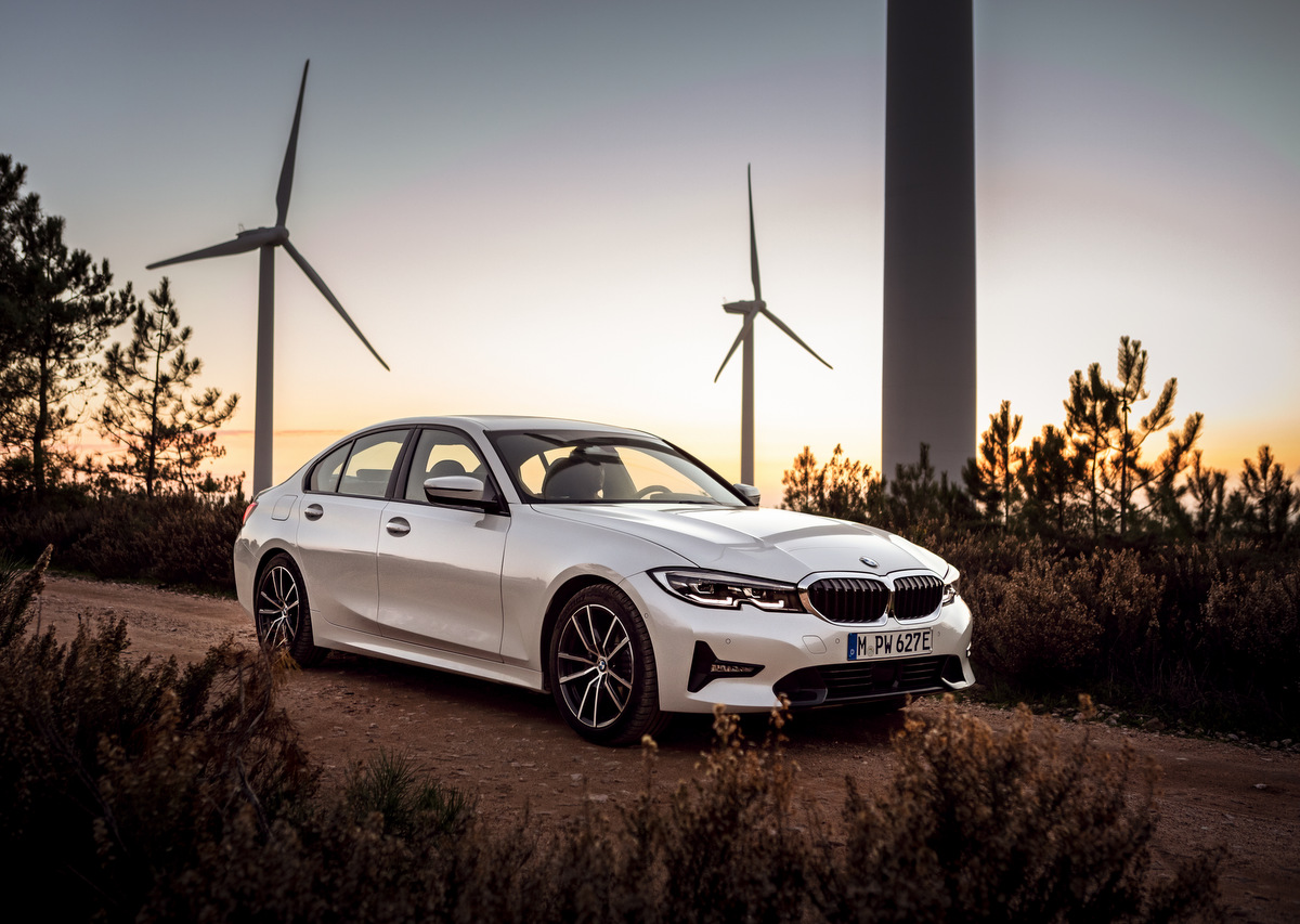 BMW 330e - Plug-in-Hybrid mit XtraBoost