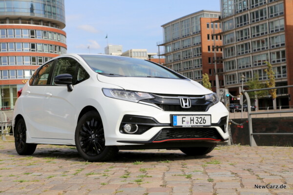 Honda Jazz schräg vorne rechts