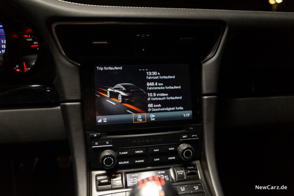 Porsche 911 Carrera T Infotainment