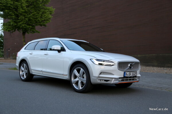 Volvo V90 Cross Country Ocean Race Front