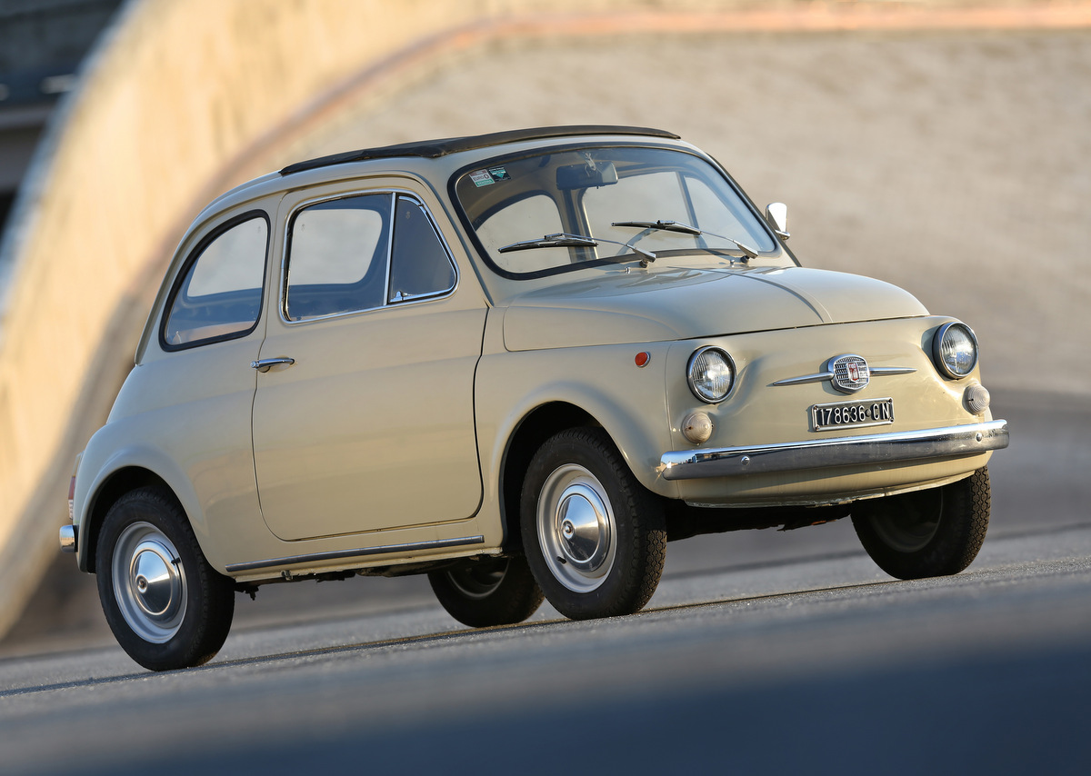 Frontansicht des Fiat 500 F