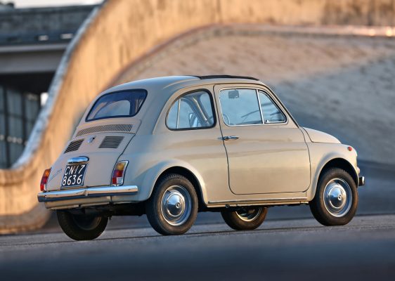 Heckansicht des Fiat 500 F