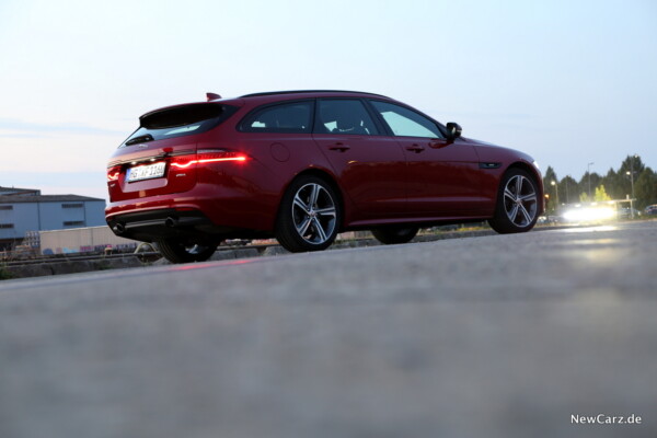 Jaguar XF Sportbrake Seite