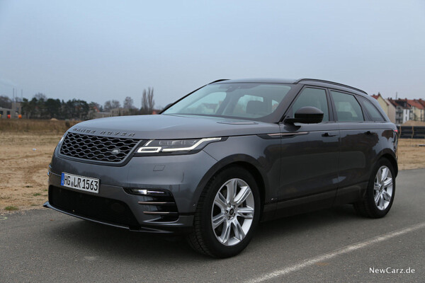 Range Rover Velar schräg vorn links