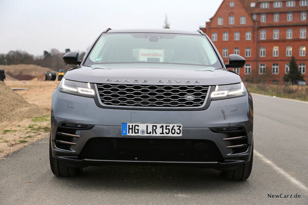 Range Rover Velar Front