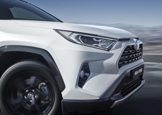 Vordere Seitenansicht des Toyota RAV4