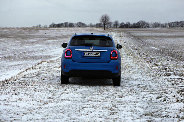 Fiat 500X Urban auf Schnee