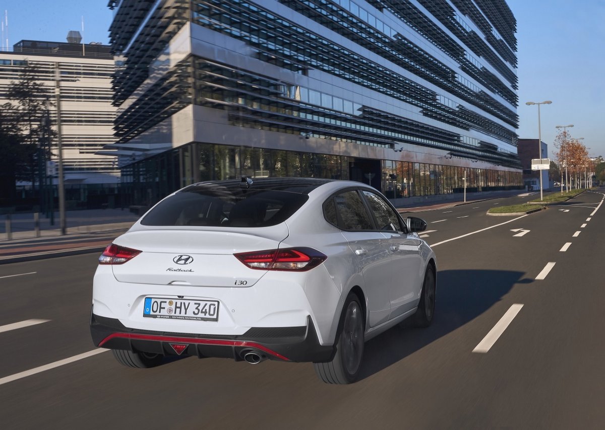 Hyundai i30 Fastback N Line - Heckansicht