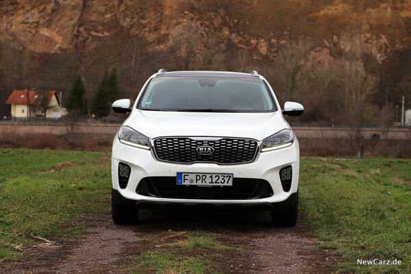 Kia Sorento Front