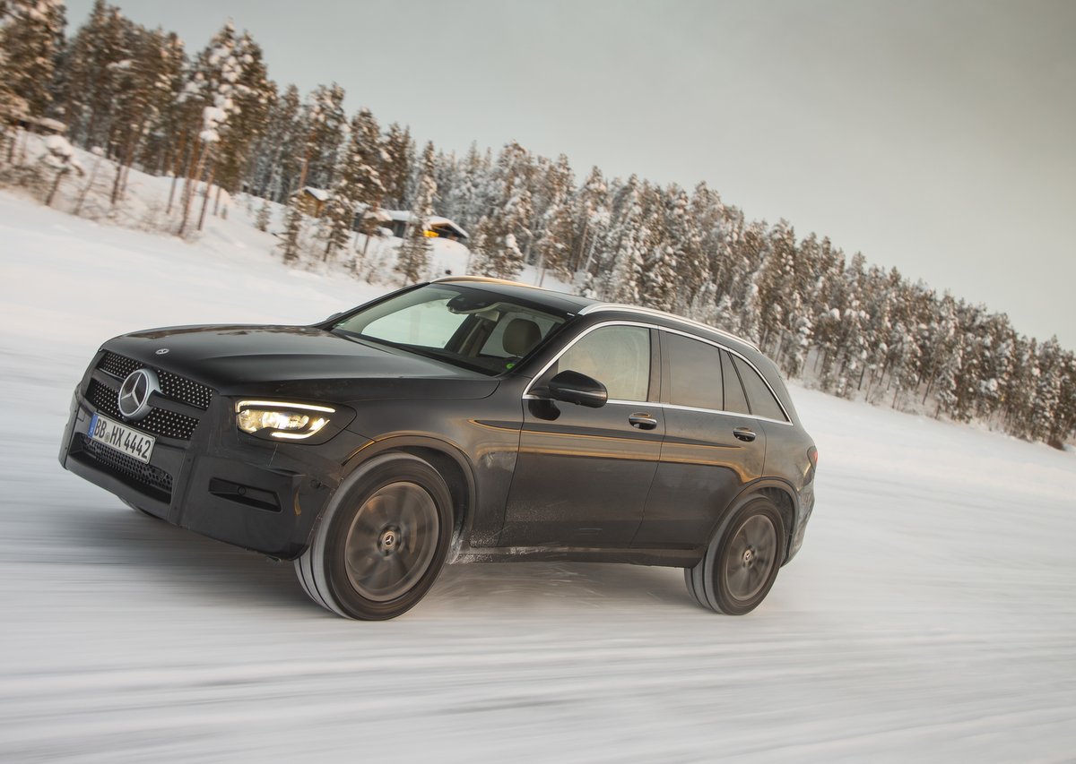 Mercedes-Benz GLC im Schnee