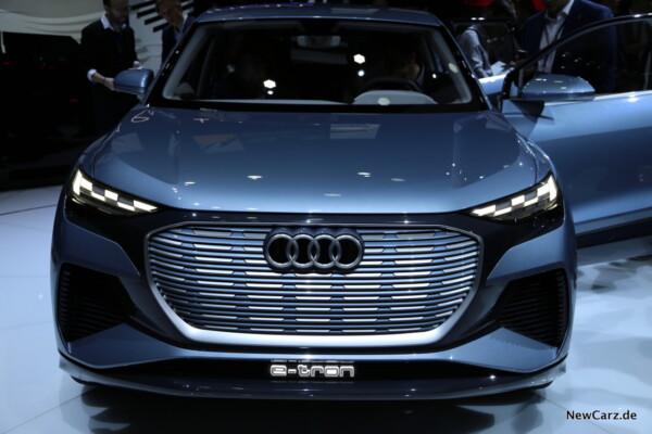 Audi Q4 e-tron Front