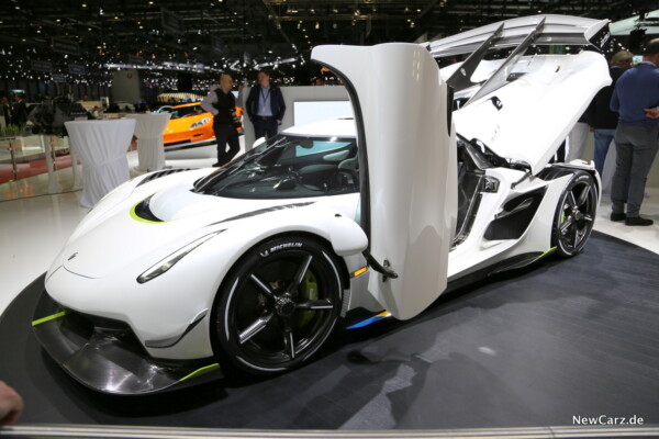 Koenigsegg Jesko Türen offen