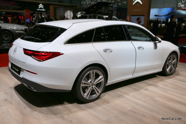 Mercedes-Benz CLA Shooting Brake schräg hinten rechts