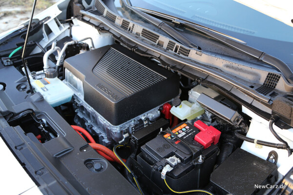 Nissan Leaf ZE1 E-Motor