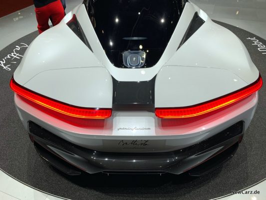 Pininfarina Battista Heck - Flügel geschlossen