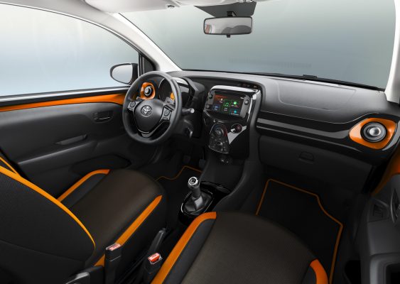 Interieur des Toyota Aygo X-Cite