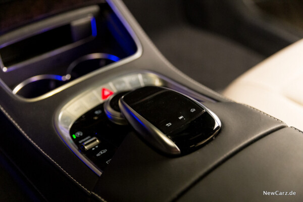 Mercedes-Benz S 560 L 4Matic Touchpad