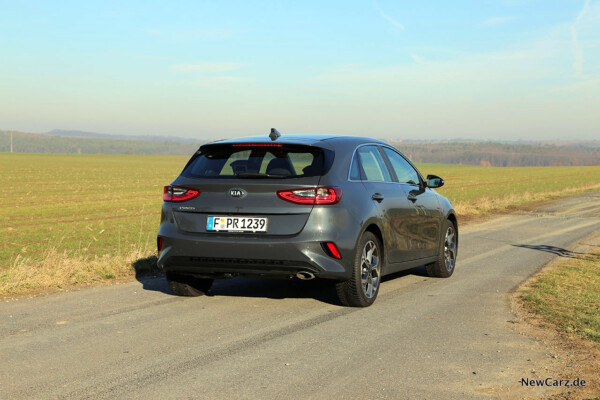 Kia Ceed CD schräg hinten rechts