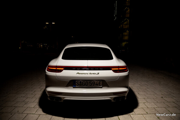 Porsche Panamera Turbo S E-Hybrid Heck