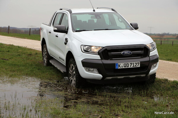 Ford Ranger Wildtrak Wasserloch