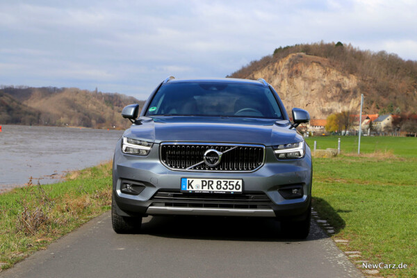 Volvo XC40 Front