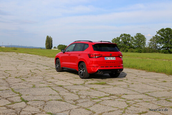 Cupra Ateca schräg hinten links