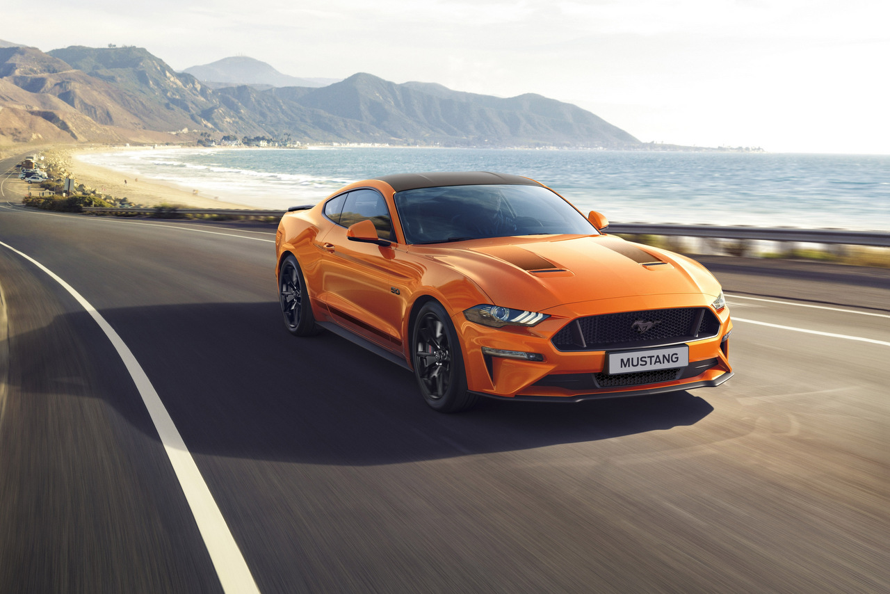 Zum Geburtstag kommt der Ford Mustang 55