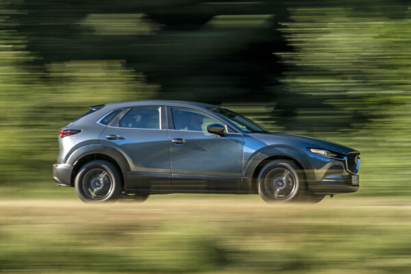 Seitenansicht des neuen Mazda CX-30