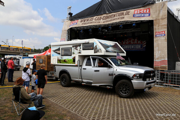 Show and Shine US Car Convention