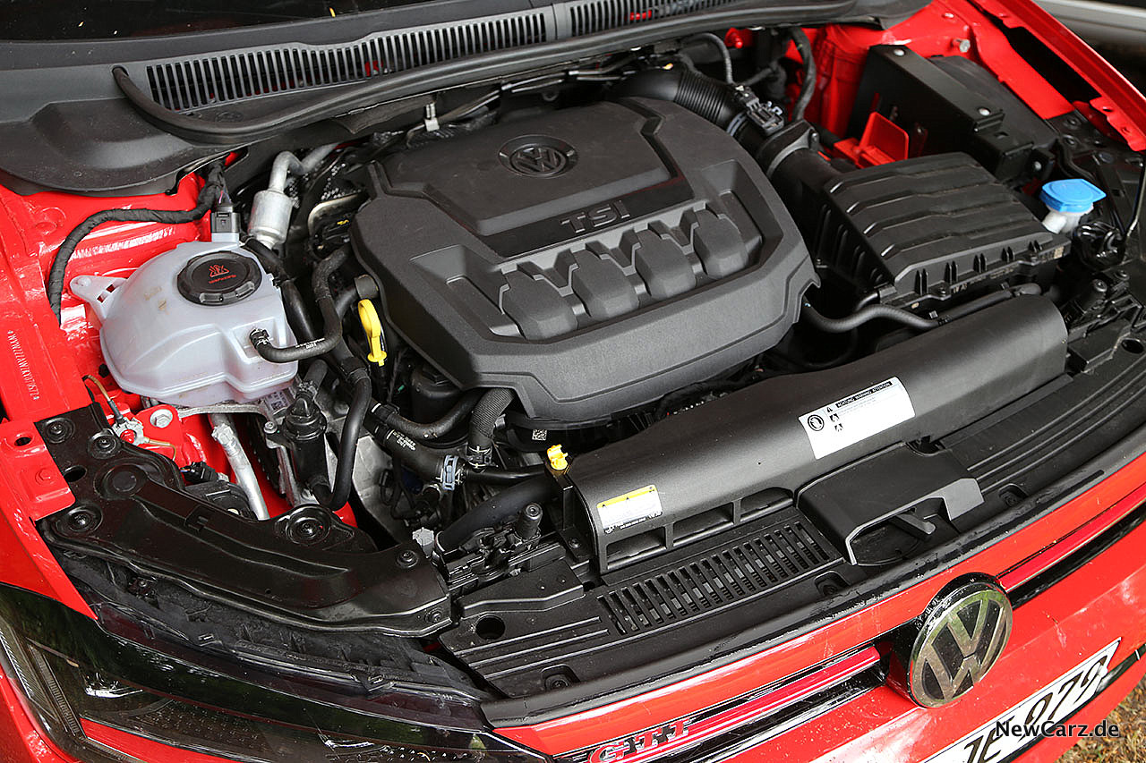 Фольксваген поло какой двигатель лучше. Polo GTI 2.0 TSI. Polo 5 двигатели. Volkswagen GTI движок. Фольксваген поло 2020 мотор.