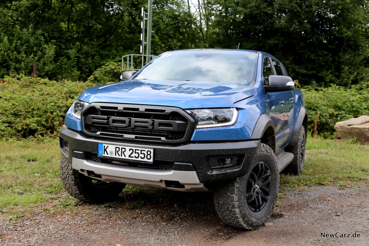 Ford Ranger Raptor blau