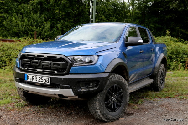 Ford Ranger Raptor blau