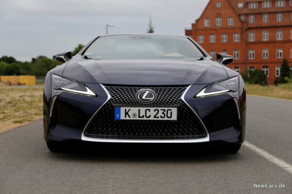 Lexus LC 500 Front