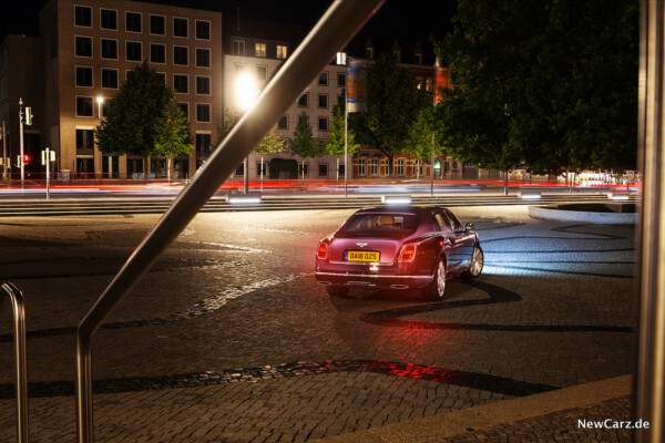 Bentley Mulsanne EWB bei Nacht