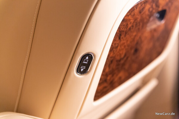 Bentley Mulsanne EWB Rear Seat Entertainment