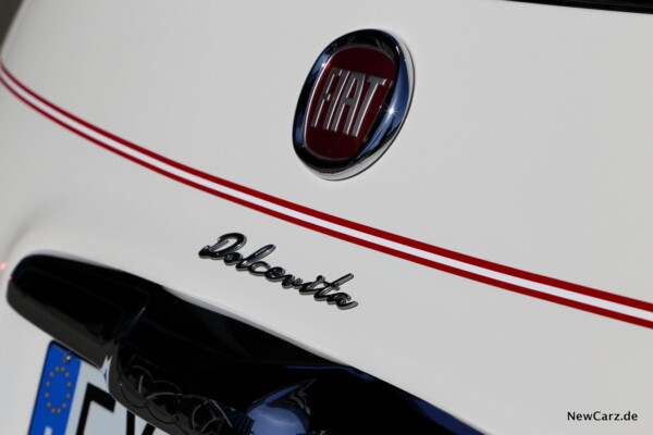 Fiat 500 Dolcevita Schriftzug