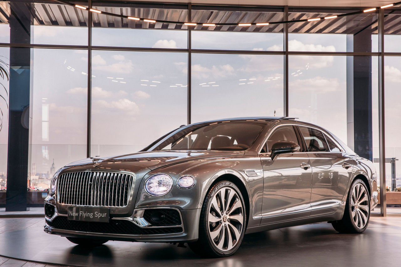 Bentley Flying Spur - Die fliegende Limousine - NewCarz.de