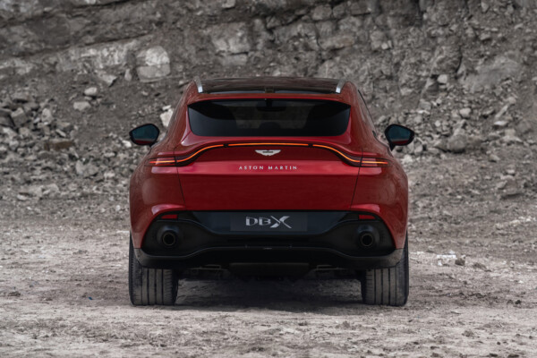 Aston Martin DBX Heck