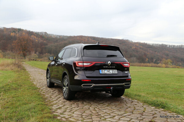 Renault Koleos Dauertest schräg hinten links