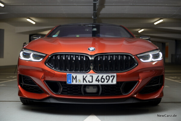 BMW M850i xDrive Front