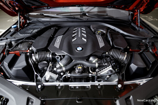 BMW 4,4-Liter V8