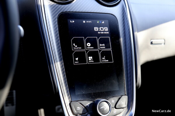 McLaren 570 Infotainment